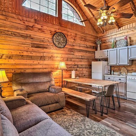 Broken Bow Log Cabin With Fire Pit, Pond, And Deck! エクステリア 写真