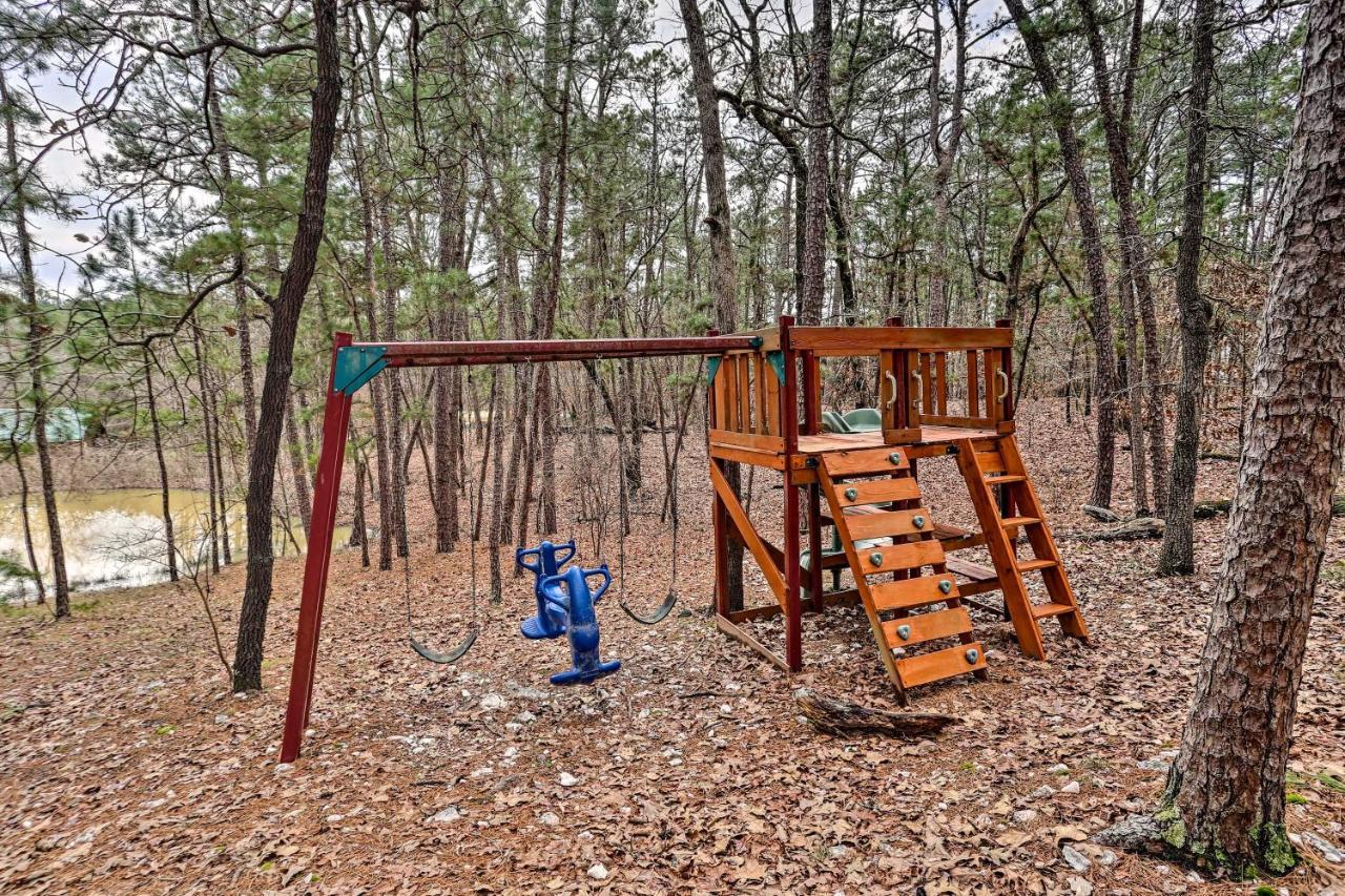 Broken Bow Log Cabin With Fire Pit, Pond, And Deck! エクステリア 写真