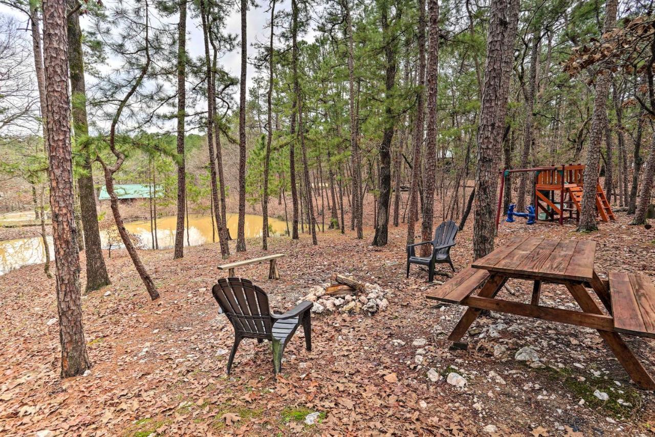 Broken Bow Log Cabin With Fire Pit, Pond, And Deck! エクステリア 写真