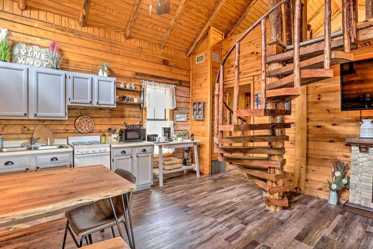 Broken Bow Log Cabin With Fire Pit, Pond, And Deck! エクステリア 写真